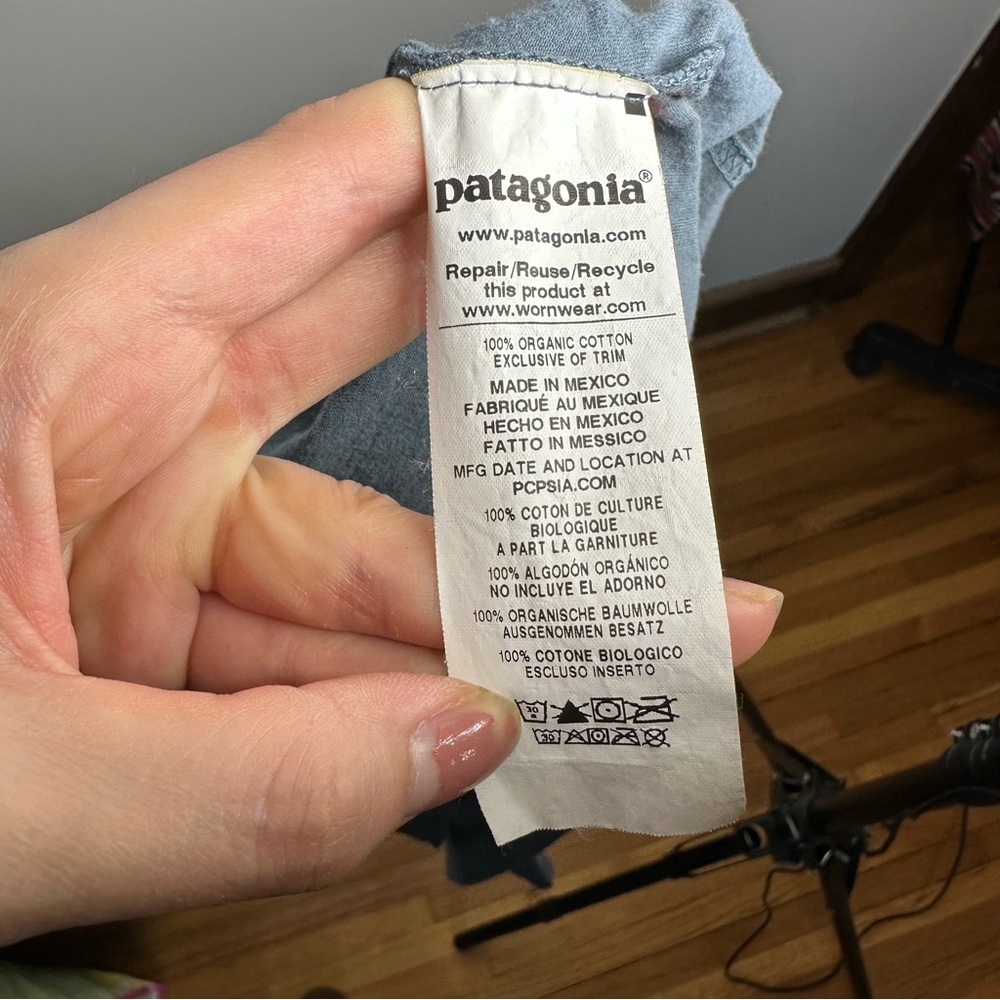 Patagonia Tee - Picture 4 of 6